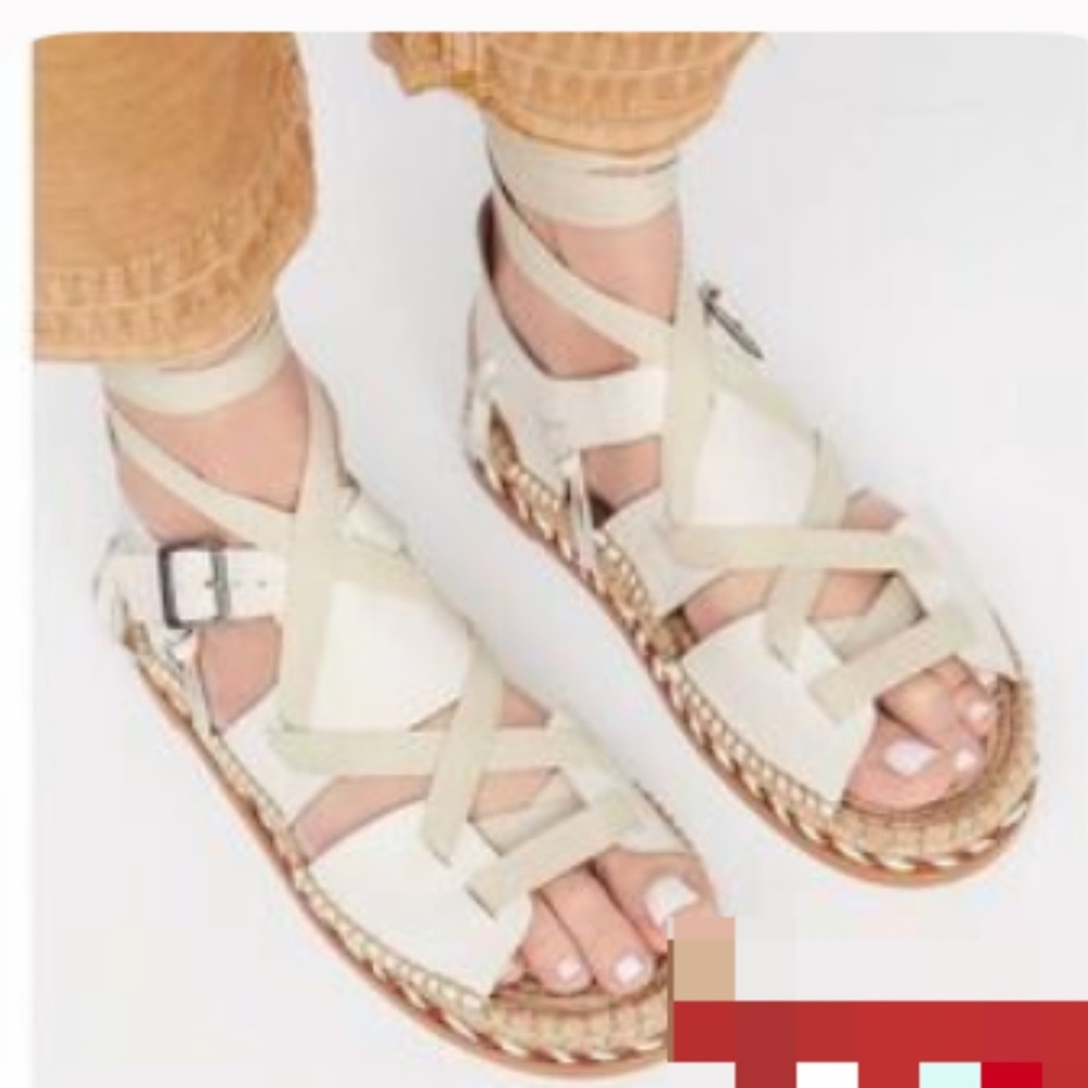 Free People + Matisse Womens old white Leather Ankle Tie Up Sandal...size 8M